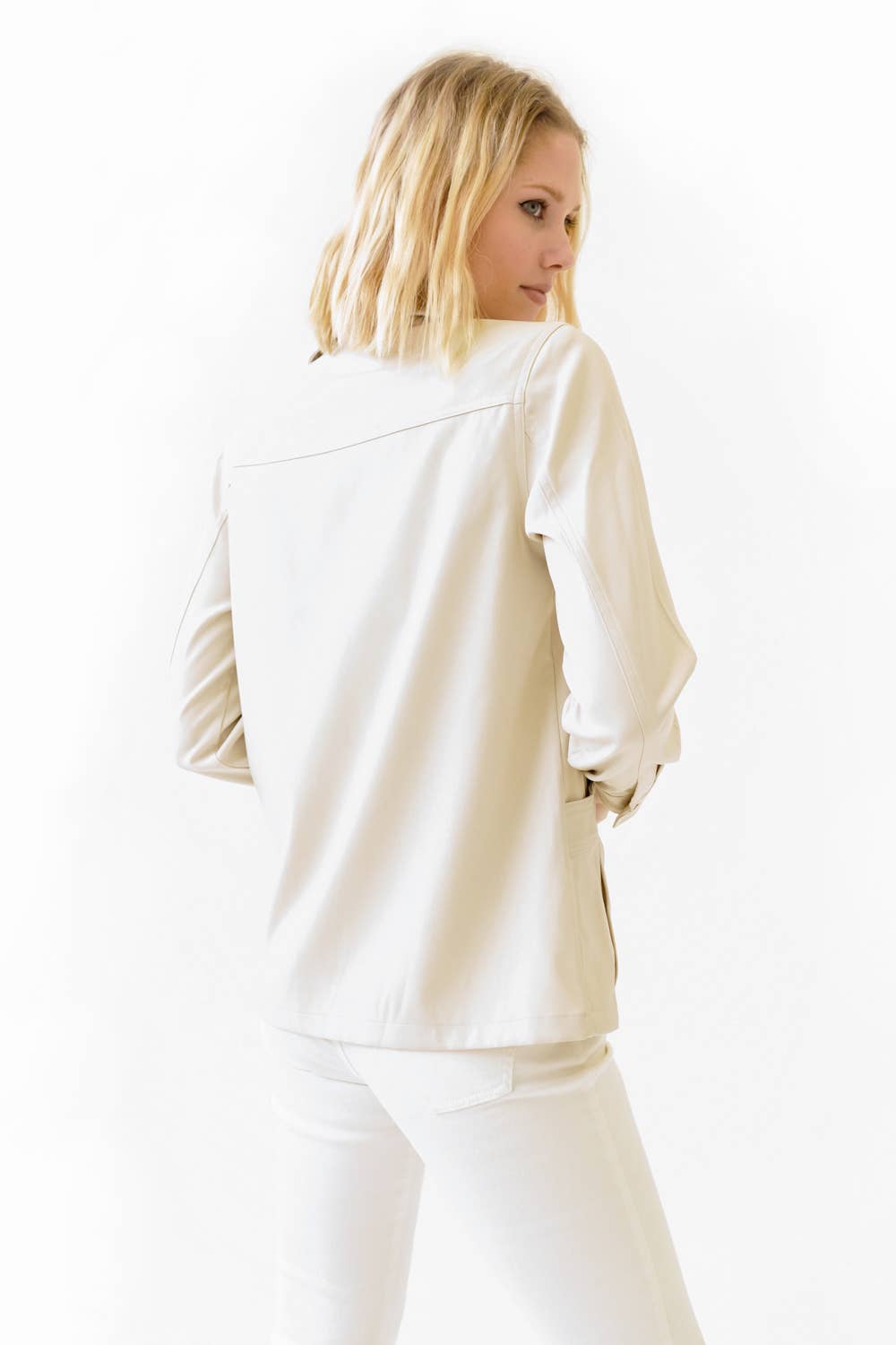 20206 Button Jacket: Antique wHITE