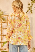 Cute daisy floral print all over this cute top with ruffle on the neckline featuring 3/4" sleeves. Relaxed fit. Easy body. Woven.