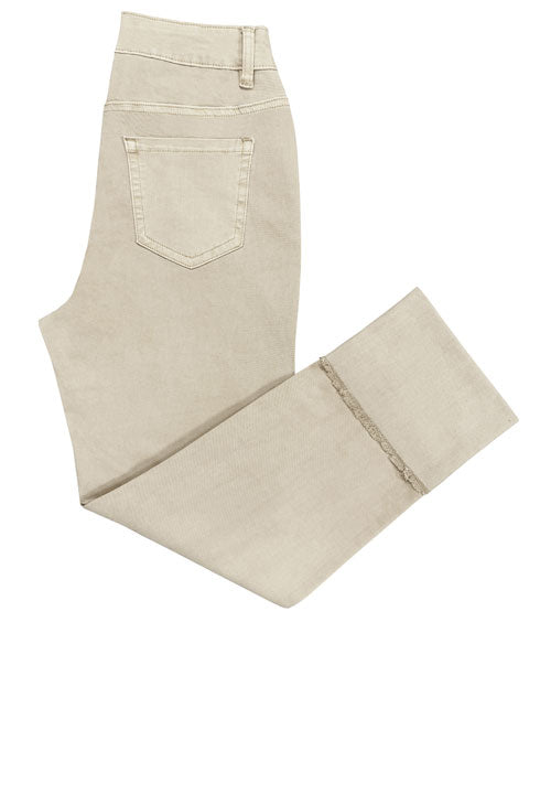 Ethyl White Cuff Capri Experience effortless style with our soft and chic zip-front cropped pants, the perfect addition to your spring-to-summer wardrobe. These versatile bottoms provide comfort and breathability, making them ideal for any occasion.