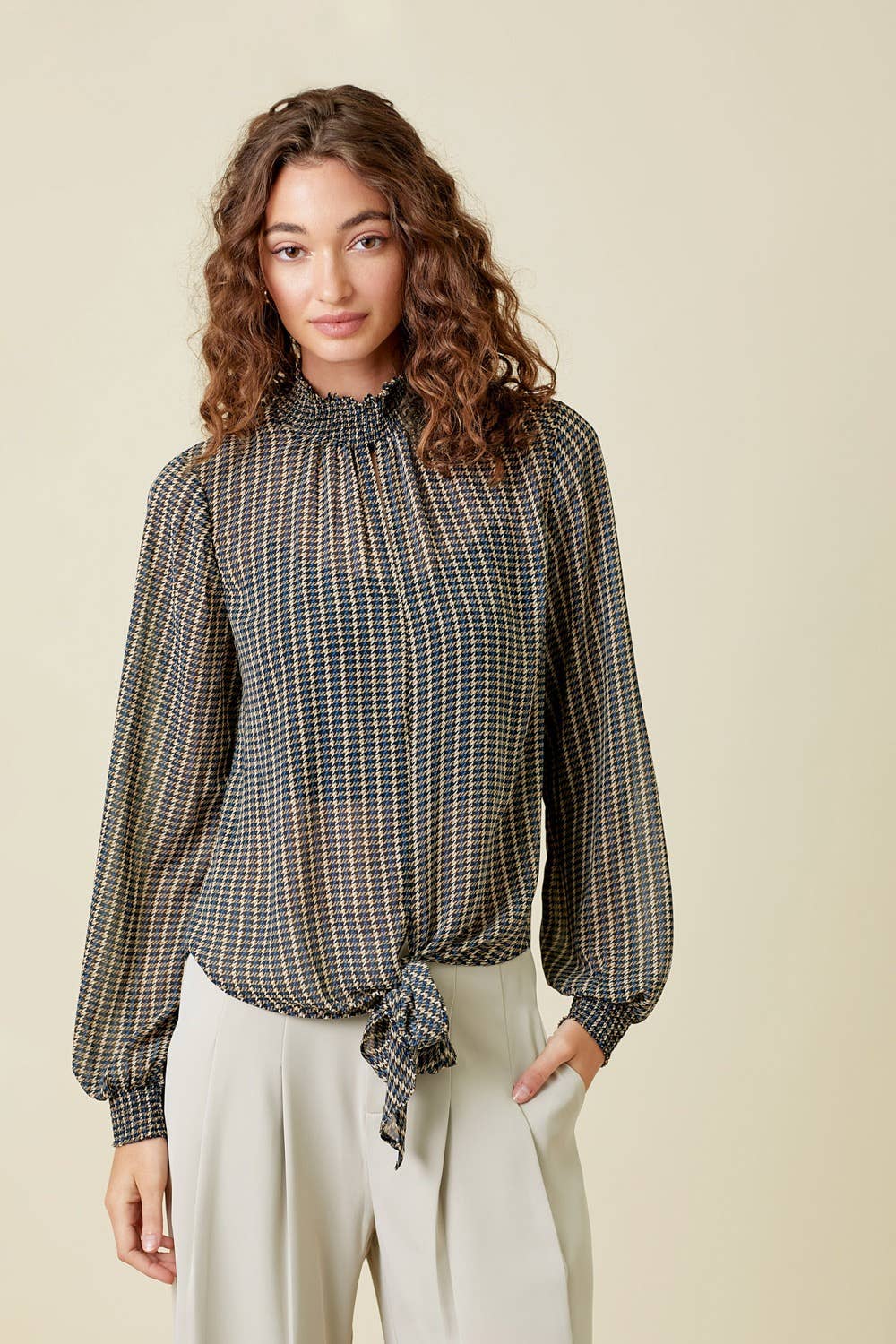 60306 Tie Front Houndstooth Blouse